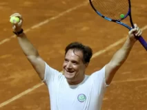 Γεωργιάδης α λα Τσιτσιπάς: Πέρασε στους 16 του τουρνουά τένις και το πανηγυρίζει